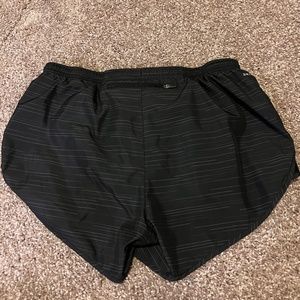 Nike drifit shorts M